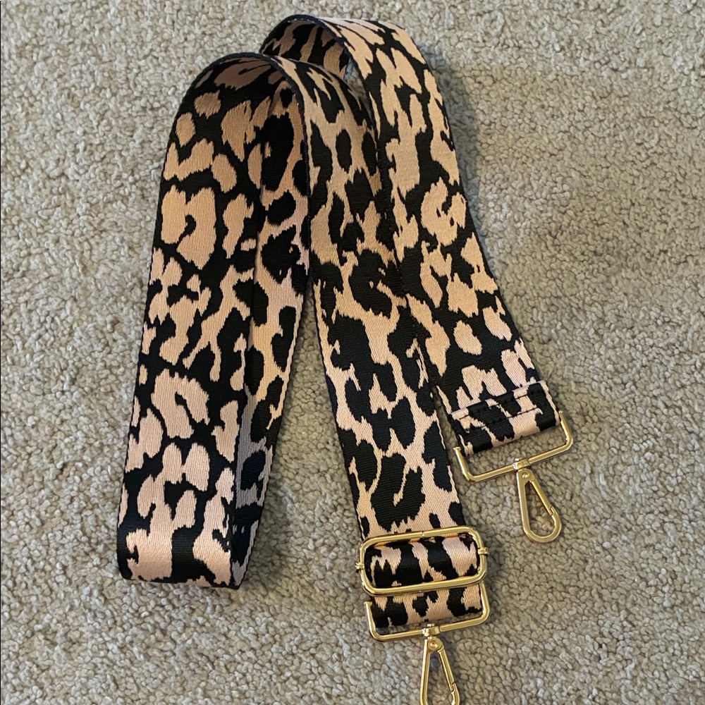 Adjustable Leopard Print Purse Strap with Gold Accents brand new